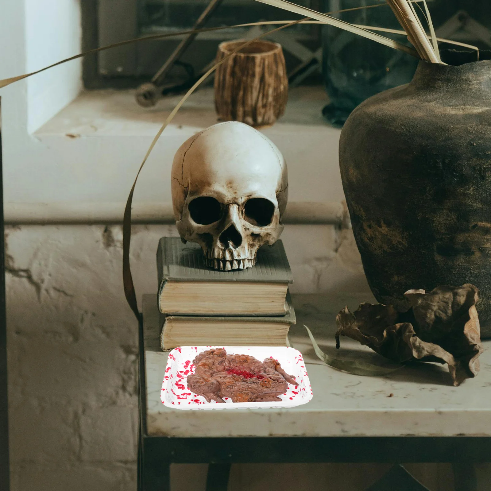 

Realistic Horror Toad Tray for Halloween Decor Props Prank Gift Party Adornment Simulation Tricky Toy Scary Creature