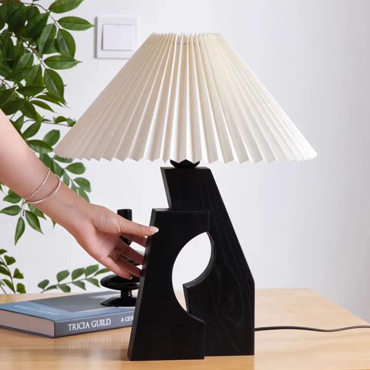 

Medieval style retro surprise quiet decorative tea table study living room ornament art design solid wood homestay bedside table