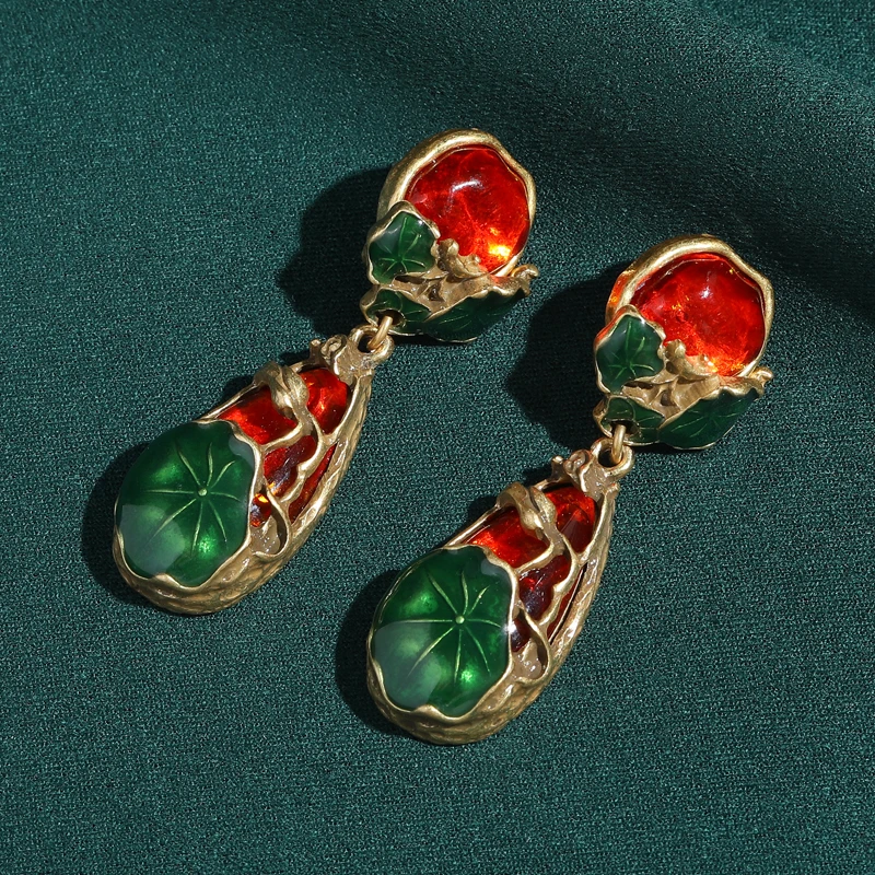 

Retro Jewelry Vintage Red Glazed Green Enamel Drop Earring Lotus Leaves Design Antique Gold Plated Accessories Festival Art Deco
