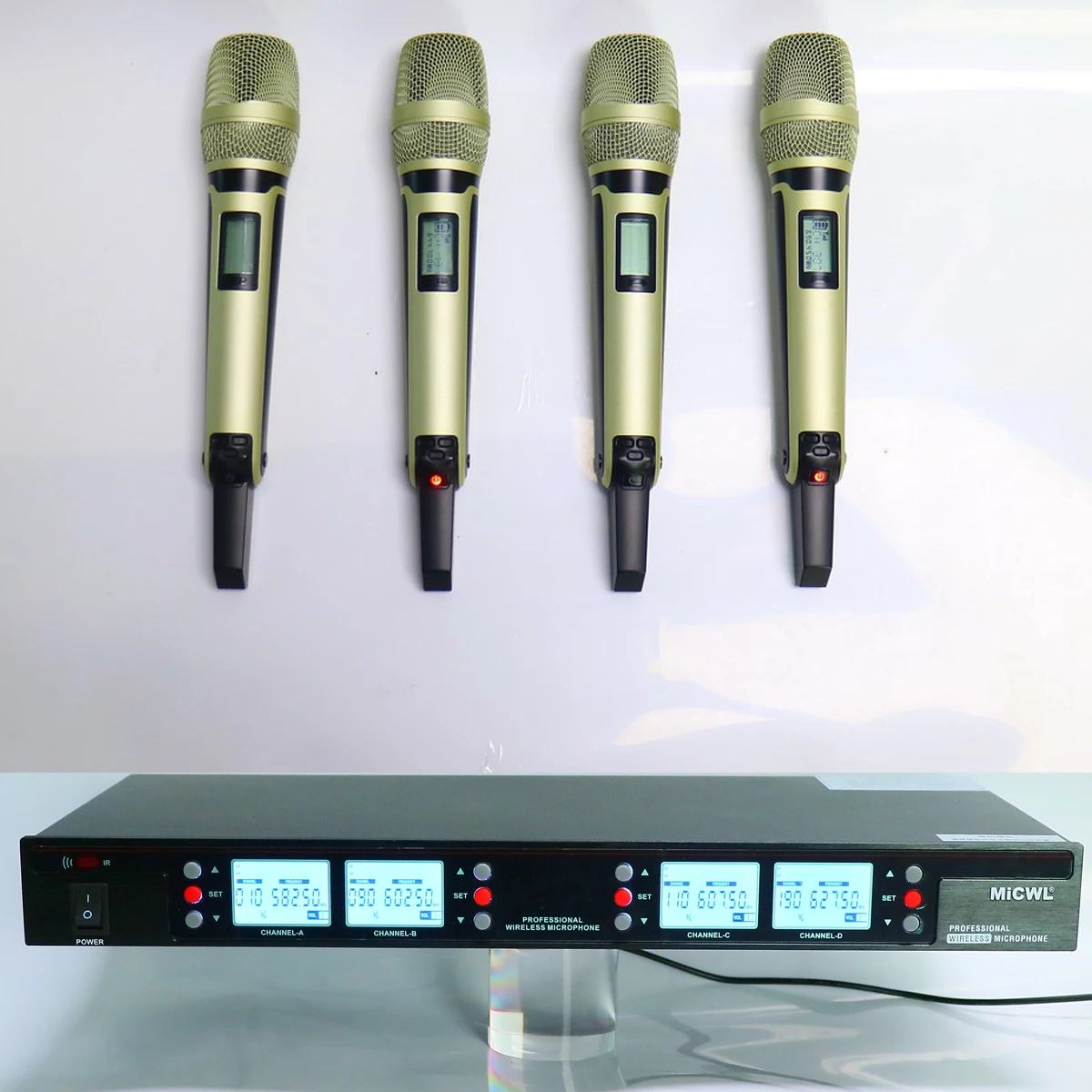

New G4 SKM9000 4 Handheld Wireless Microphone System Cardioid For Stage Karaoke Sing Vocal School Chapel Set