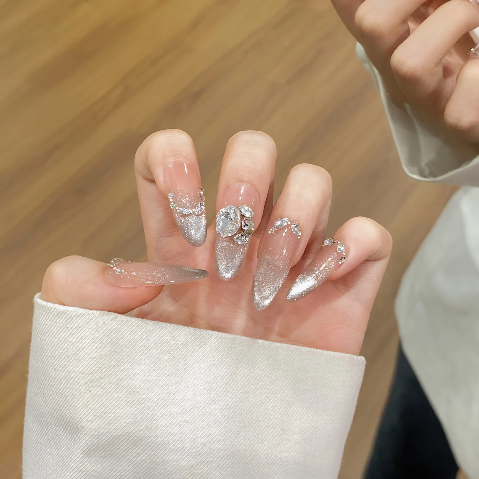 10-pecas-de-unhas-posticas-com-glitter-e-diamantes-efeito-olho-de-gato-francesinha-longas-ovais-de-pressao-cor-nude-reutilizaveis-com-lantejoulas-para-arte-de-unhas