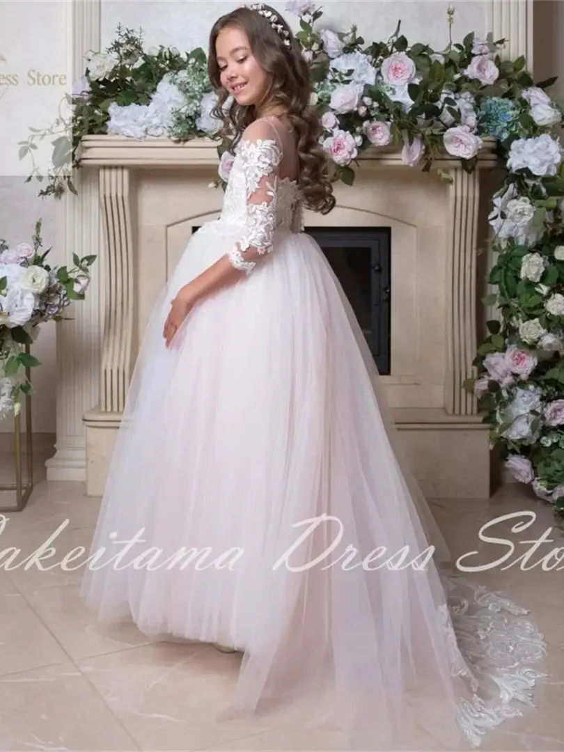 결혼식 생일 첫 번째 꽃의 소녀 드레스 성찬식 가운을위한 테일링 긴 소매가있는 Tulle Puffy Appliques 패턴