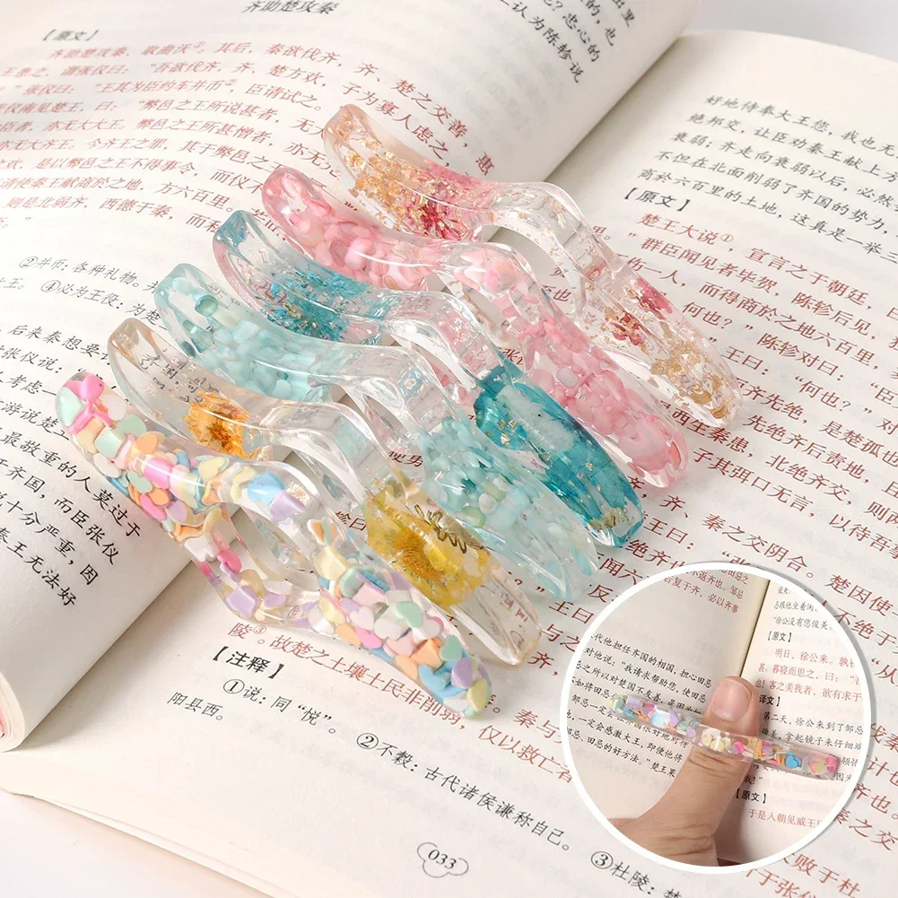 1pc Finger Book Holder, Resin Transparent Dried Flower Thumb Bookmark, Handmade Thumb Ring Page Holder Book Accessories