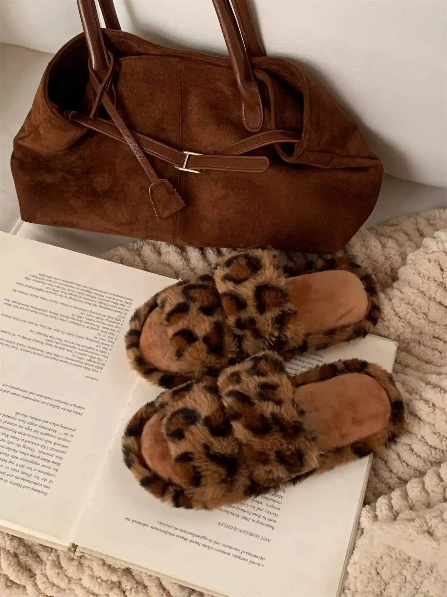 

Женские леопардовые домашние тапочки, осень-зима 2021, пушистые стильные домашние хлопковые тапочки с открытым носком крест-накрест