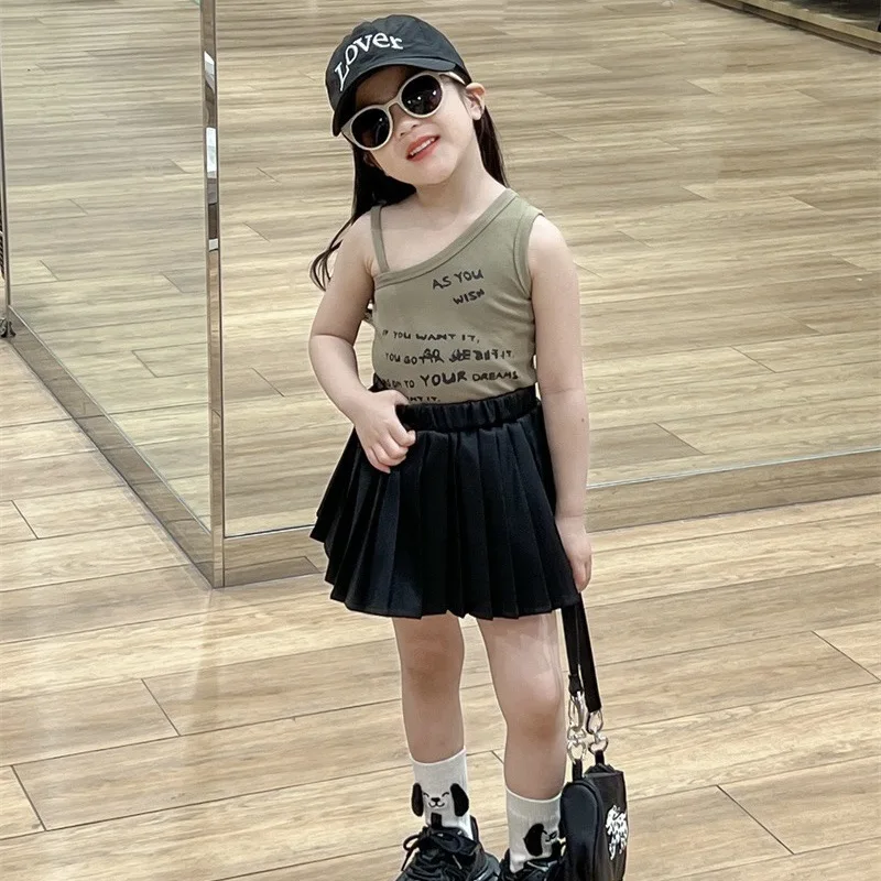 Vests Summer Korean Childrens Clothing New Girls Irregular Short Sleeved Sling Fashion Pleated Skirt Simple 2024 Fashion