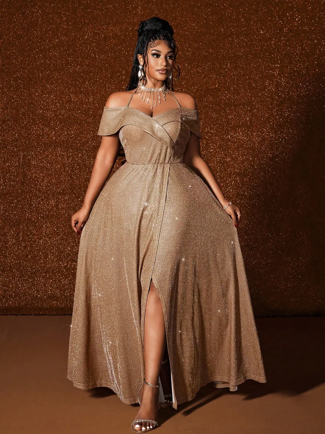 

Платье макси больших размеров с открытыми плечами, блестками и боковым разрезом для праздничных вечеринок