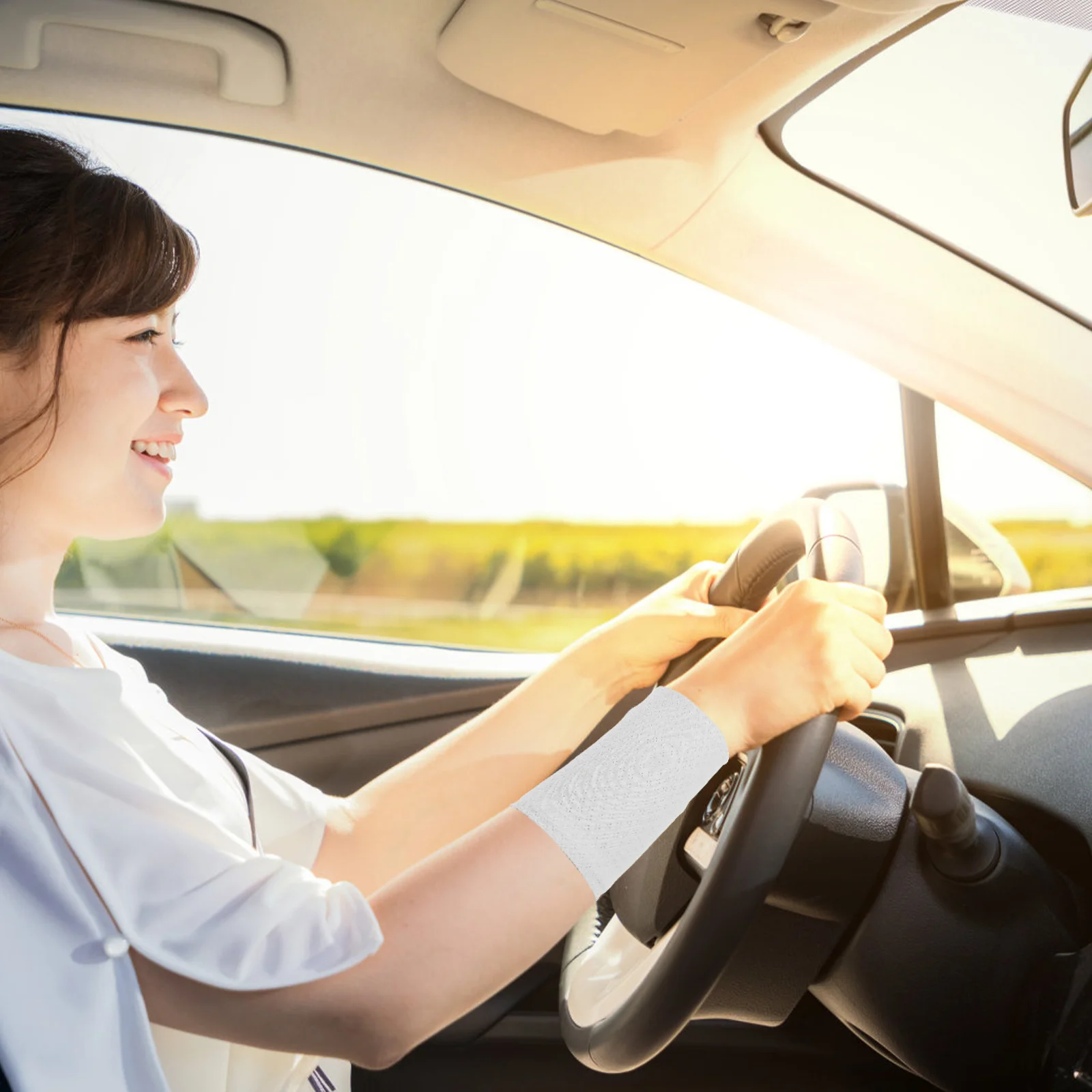 

1Pair Wrist Covers Lightweight Breathable Wrist Sleeves for Men Women Tennis Running Workout Cool Comfortable Summer