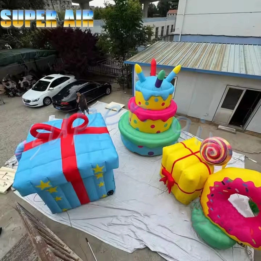 クリスマスのお祝い用ファッションデザインのインフレータブルギフトモデル