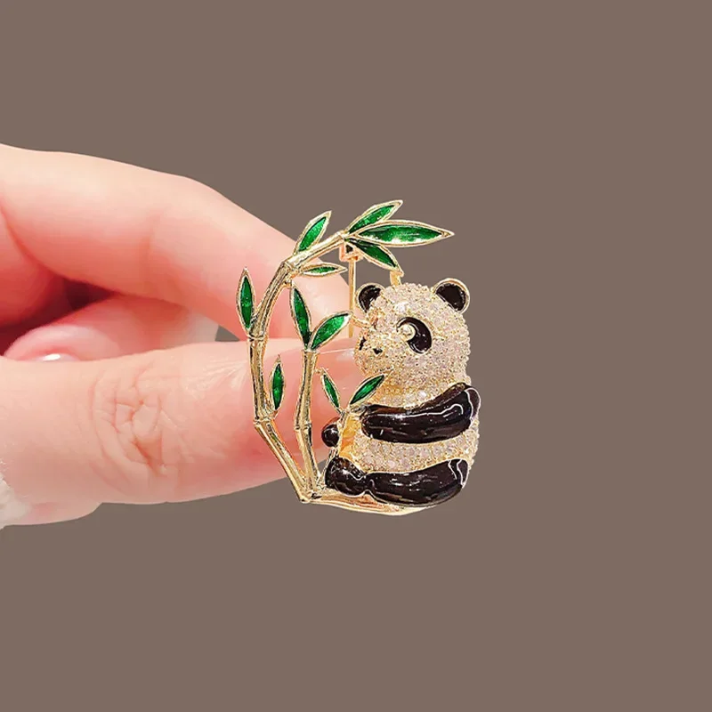 1Pc Cute Panda Bamboo Brooch for Men Women Fashion Animal Brooches Pins Jewelry Trendy Accessories Summer Holiday Gifts 2024