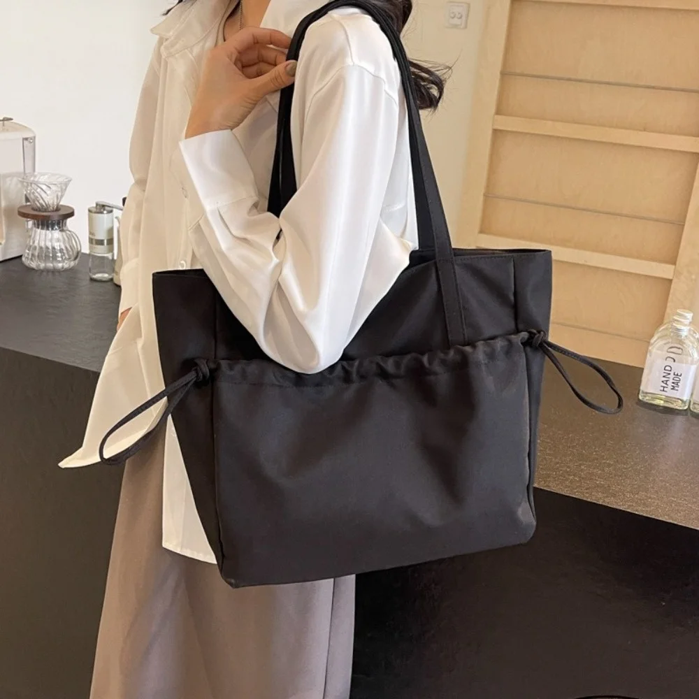 

Casual Zipper Nylon Shoulder Bag Multi-Pocket Japanese Style Large Capacity Tote Bag Solid Color Drawstring Storage Pouch Daily
