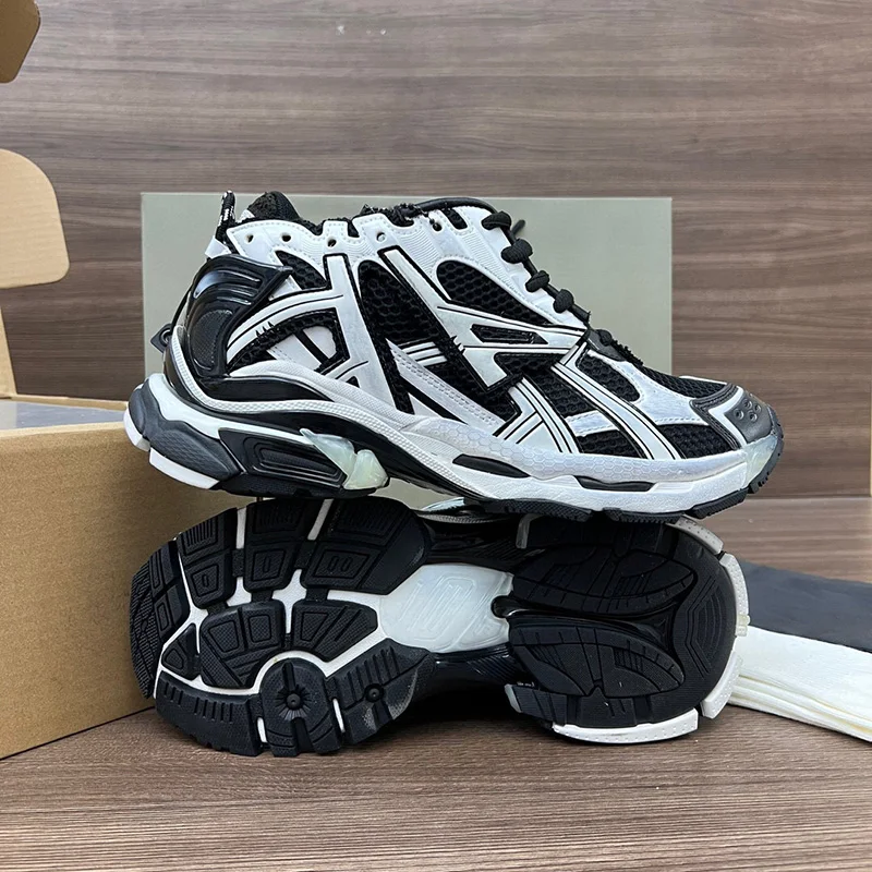 

Trendy Sports Chunky Dad Sneakers Breathable Mesh Shoes Comfort Daily Wear Lightweight Functional Footwear for Men Women