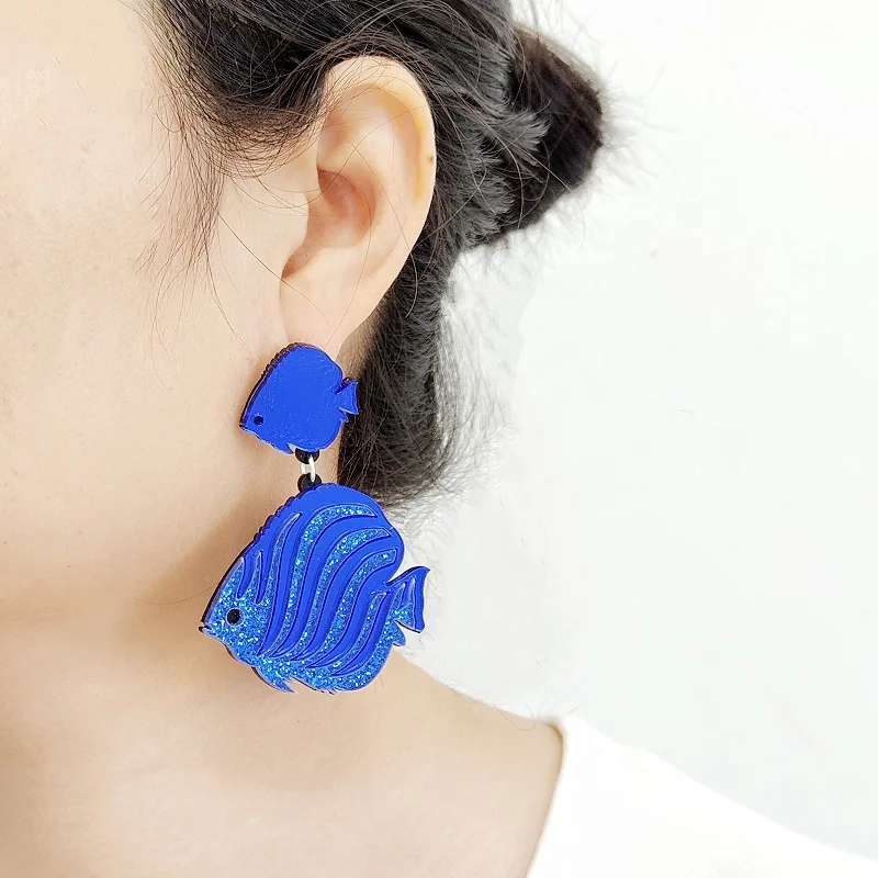 KUGUYS-pendientes de espejo de verano con peces tropicales a rayas para mujer, joyería acrílica con purpurina azul, Rosa caliente, accesorios de moda