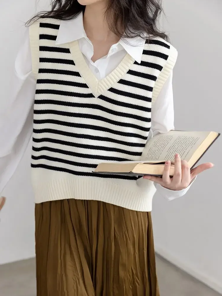 Autumn Korean Fashion Striped V-neck Knitted Vest Short Women's Sweater Undershirt Pullover Knitwear Sweater Women Streetwear