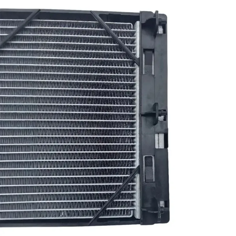 Radiatore 17117802662 per auto Mercedes-Benz W176 C117