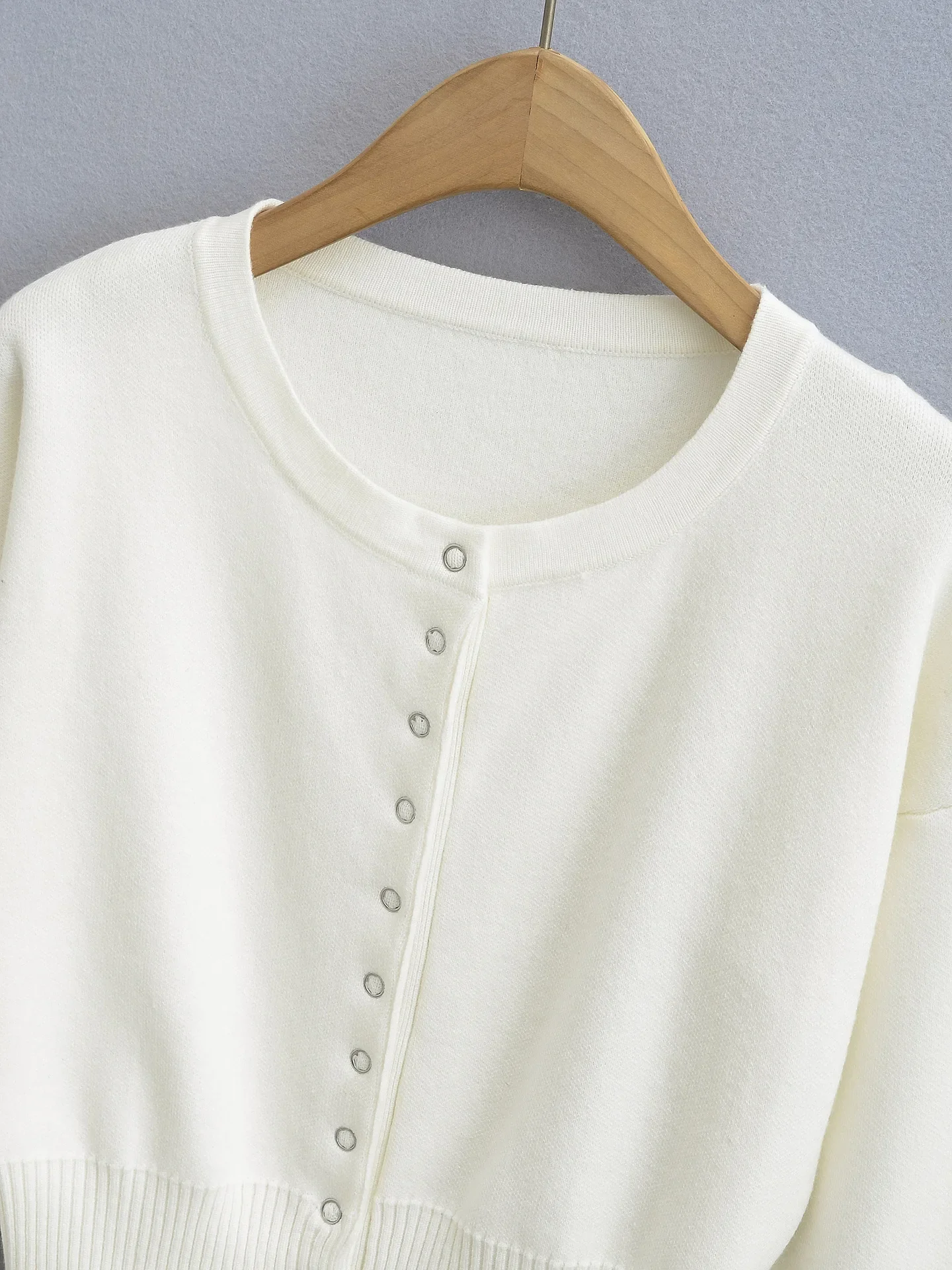 

Women's Spring Cardigan Round Neck Button Casual Solid Knit Sweater Fashion Street High Waist Short Top Sweater Female