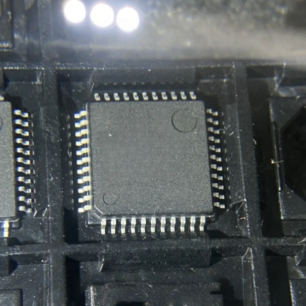 1-100PCS AT32UC3A1512-U AU PXAG49KBBD PCA8534AH/Q900/1 74HC164 74HC164D SN74HC164D