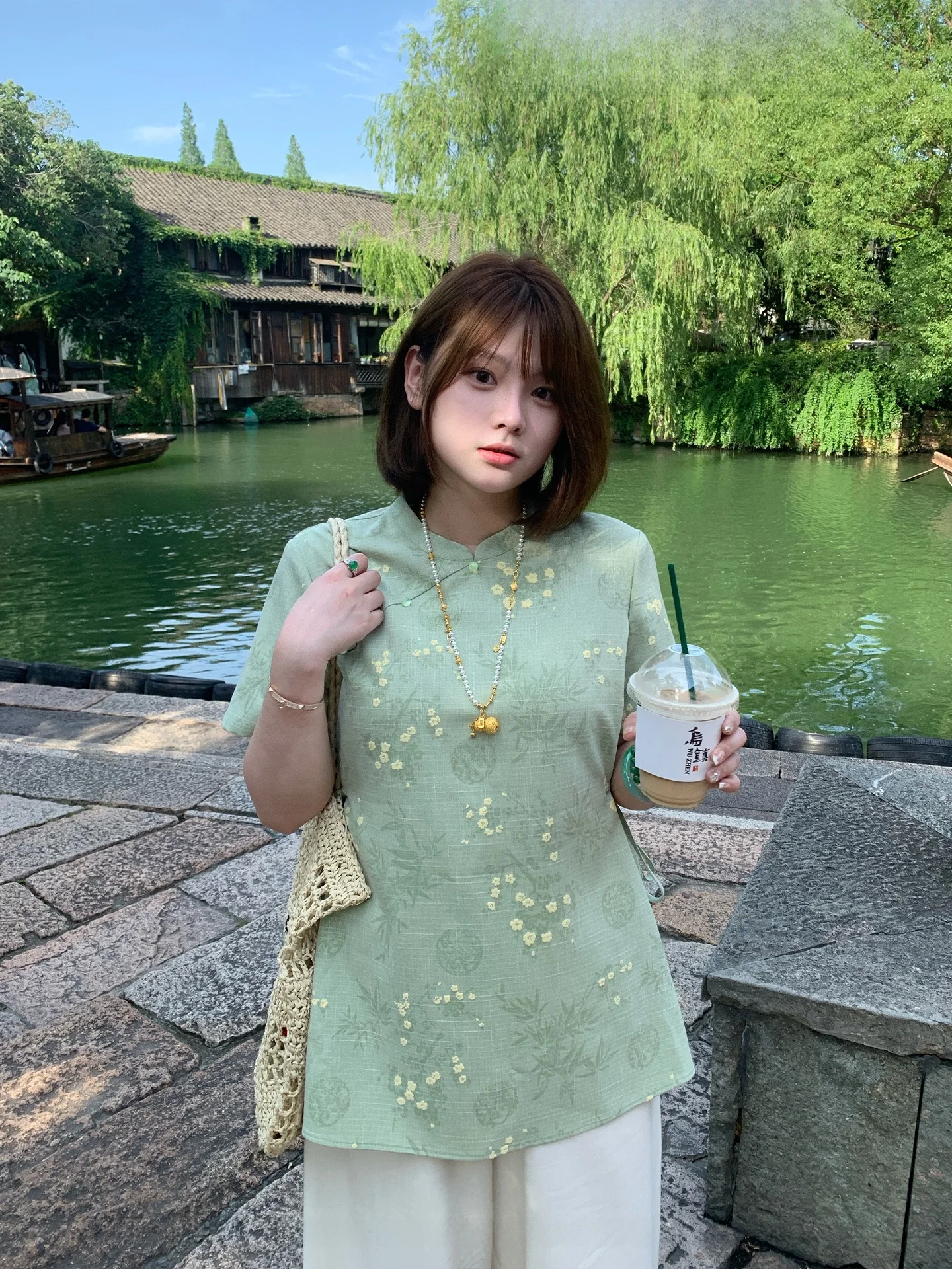 

Новое китайское женское платье-ципао большого размера, летнее, свободного кроя, стройнящее, средней длины, макси-платье для повседневной носки, из полиэстера...