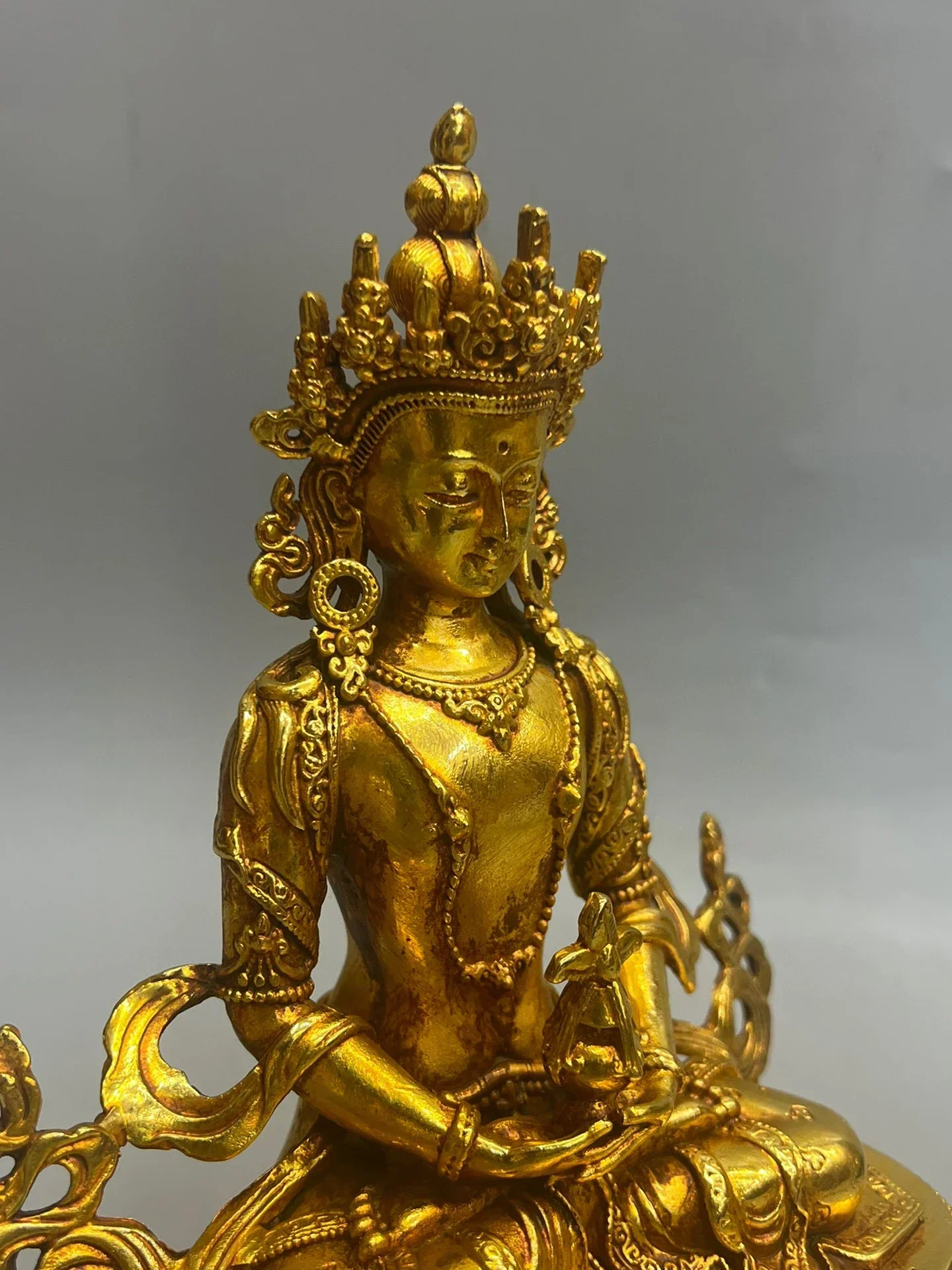 Retro gilt 20cm high Buddha, Longevity Buddha, Daming Yongle Nian Bodhisattva Home Buddhist Hall, worshiping Home Buddha ornamen