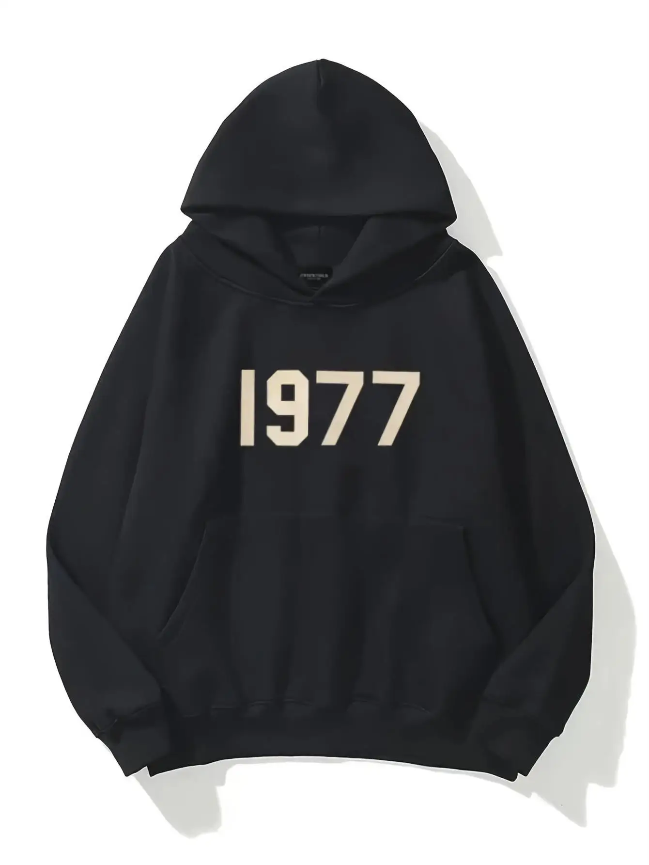 Herren-Hoodie mit goldenem 1977-Print |   Schwarzer Pullover im Streetwear-Stil mit Taschen, atmungsaktiv und bequem für alle Jahreszeiten, lässig.