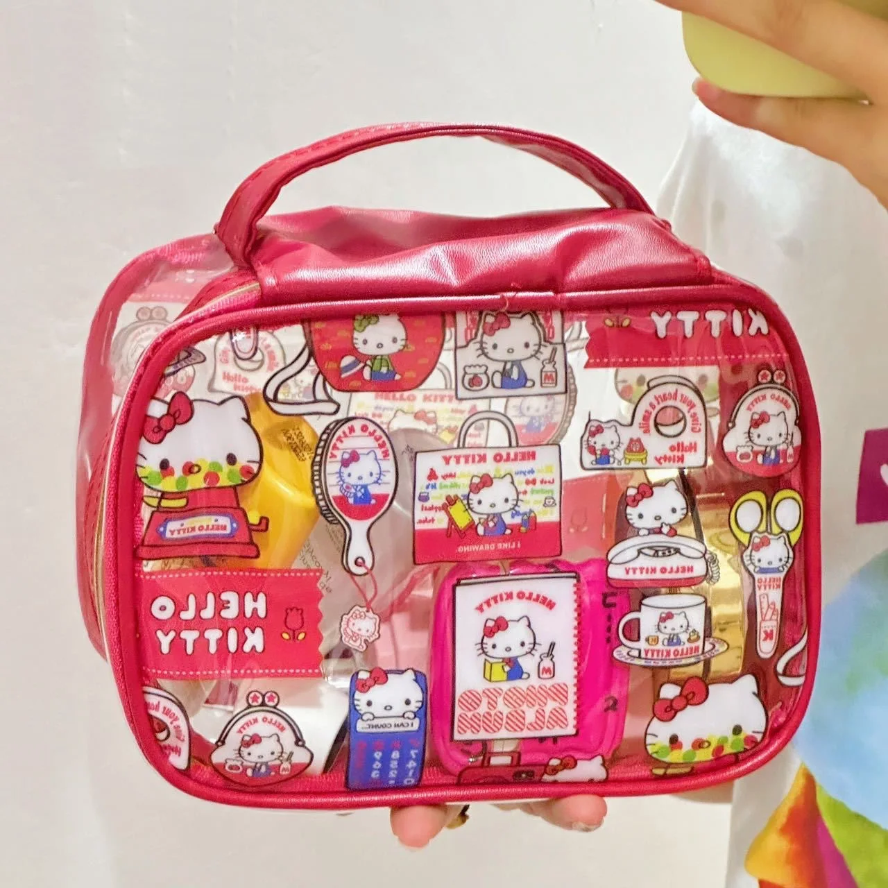 Kawaii Sanrio borsa per il trucco Hello Kitty PVC portatile trasparente borsa per la cura della pelle impermeabile di grande capacità borsa per il