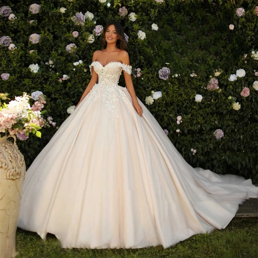 Embroidery Online Design - Abito da Sposa Personalizzato con Spalle