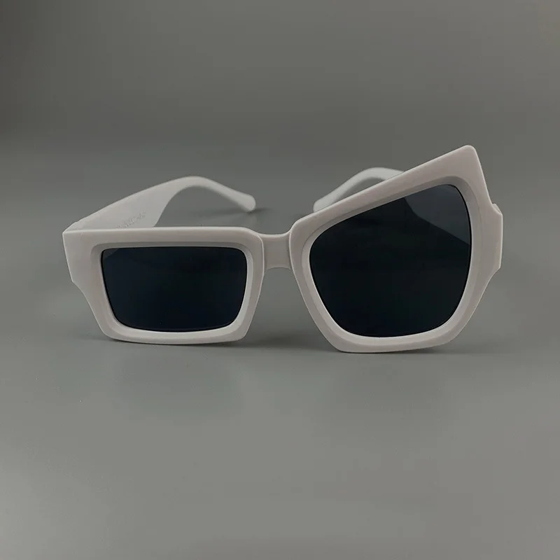 New Vintage Man Square Sunglasses Women Rectangular Funny Sun Glasses Outdoor Street Photography Eyewear UV400 Gafas De Sol image 2