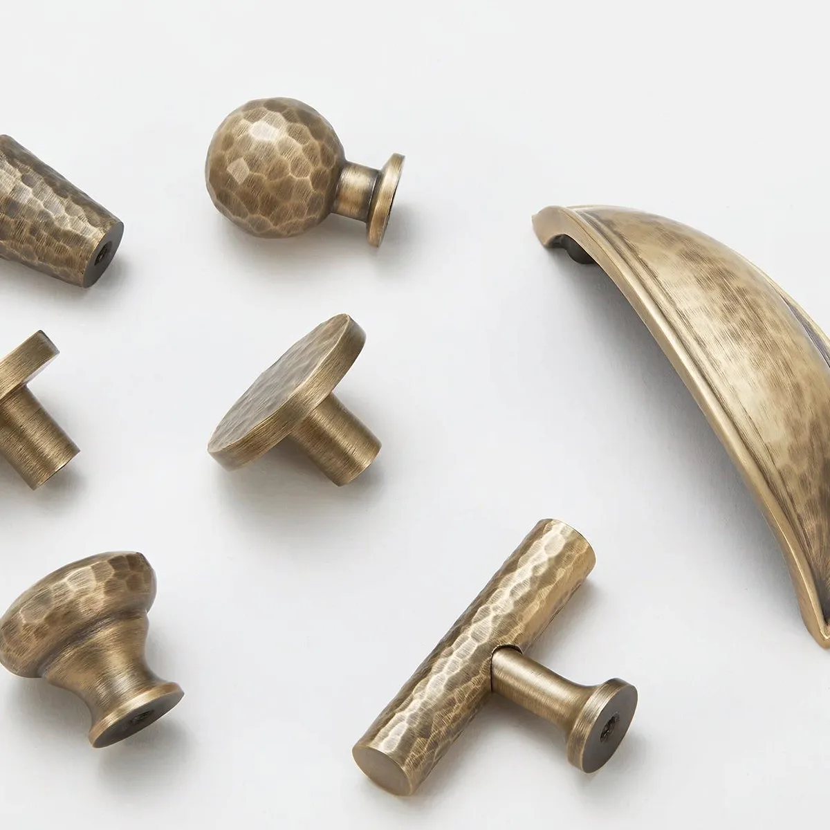 Vintage Brass Cabinet Knobs Hammered Cup Pull Handles Kitchen Drawer Wardrobe Door Hardware Antique Bronze Furniture Handle