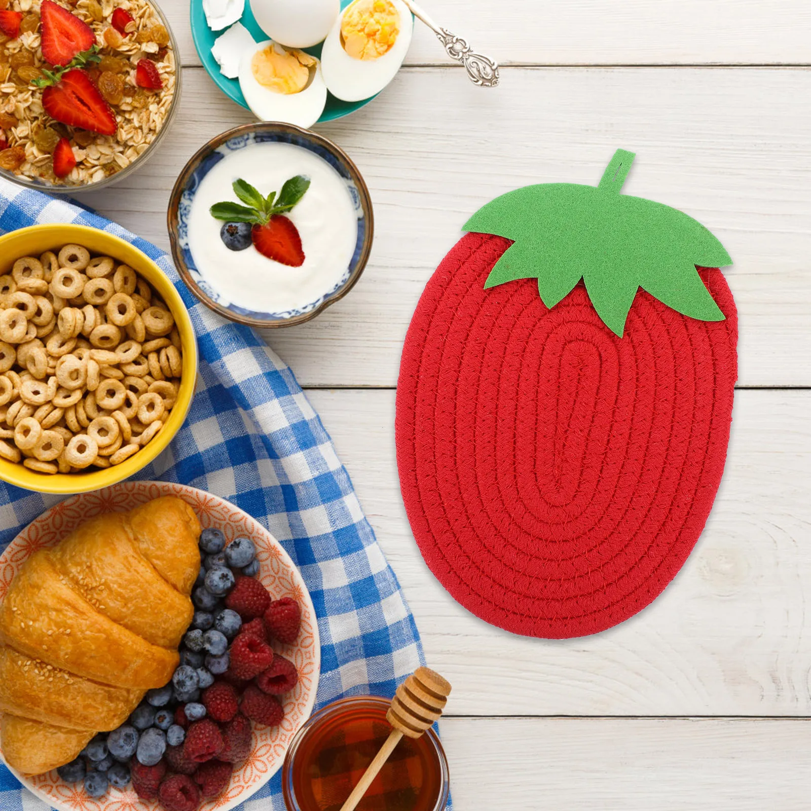

1pc Strawberry Placemat Woven Cotton Heat-Resistant Table Mat Kitchen Dining Bowl Pad Anti-Scald Cup Cushion Nonslip Coaster