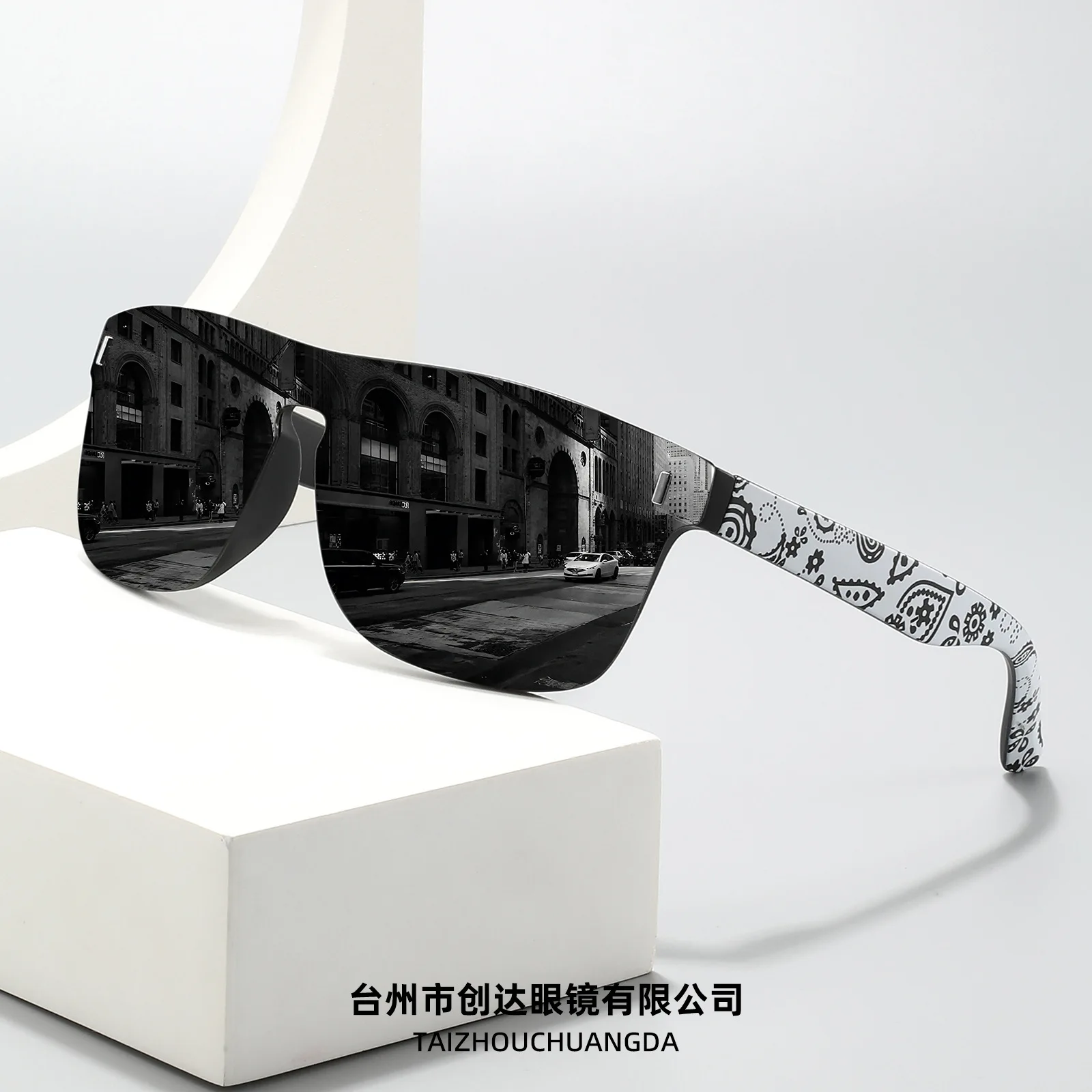 2026 Classic Square Polarized Sports Sunglasses Paisley Print Temple Unisex UV400 Outdoor Cycling Hiking Driving Shades