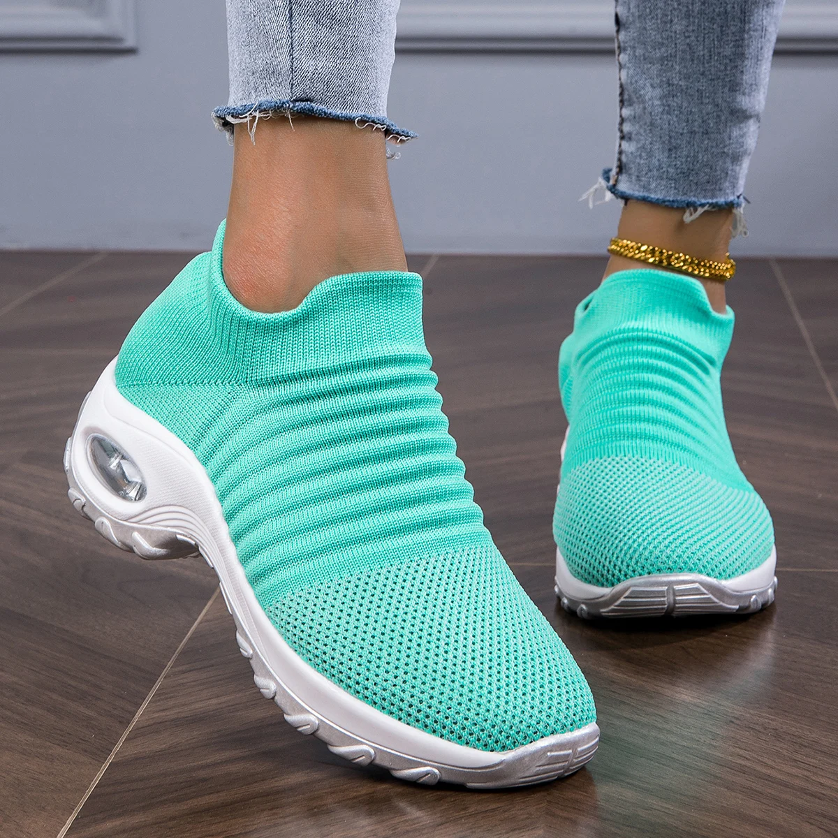 Ladies Low Top Outdoor Thick Sole Increased Lightweight Breathable Socks Shoes Walking Shoes Casual Shoes