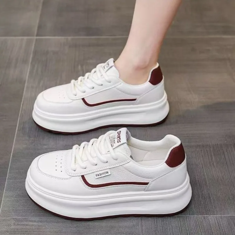 2026 Women Round-Toe White Casual Board Shoes Thick Bottom Vulcanized Sneakers PU Leather Lace-Up Breathable Women Walking Shoes