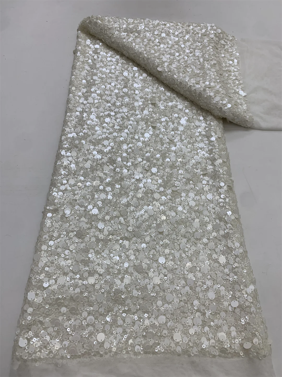 Chiffton Base Sequins Embroidered Lace, Super Sale Fabric for Wedding, 2026 Latest African Heavy Paillete Lace, Popular Shell Co