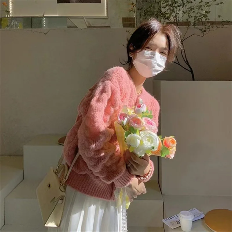 Top corto in maglia girocollo in stile coreano più venduto autunno/inverno 2025 da donna - Dolce cardigan a fiori 3D a maniche lunghe (Bestsell