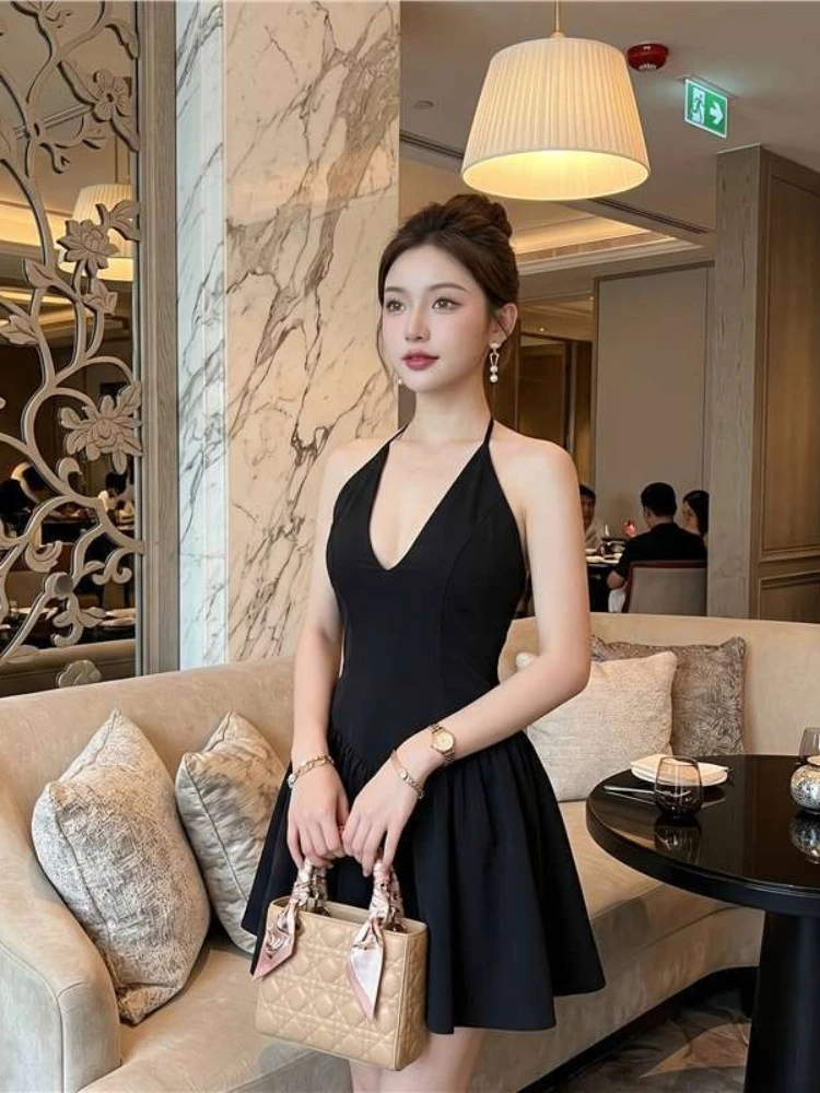 V-neck Camisole Dress Summer New Style Cinched Waist To Show Off Slimming Temperament Spicy Girl Princess Style Short Skirt
