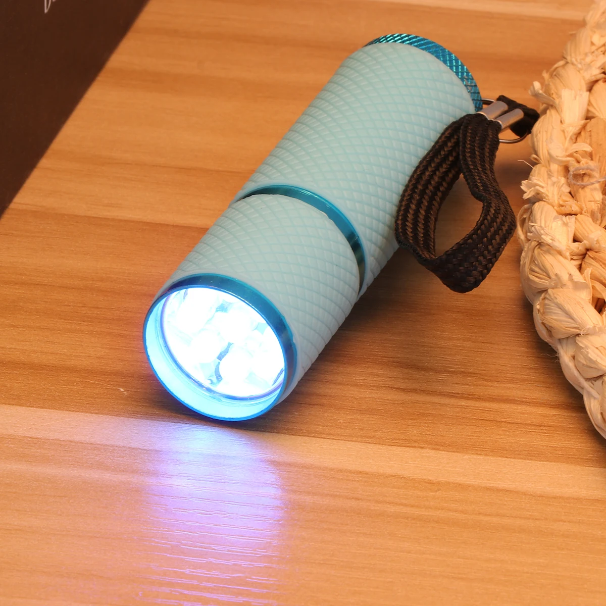 

9 Flashlight Torch Money Detection Light Pink Waterproof Skid-Proof Aluminum Alloy Outdoor Camping Hunting Climbing Mini