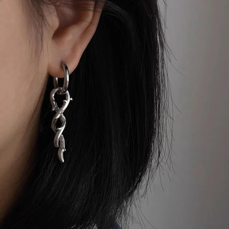 Y2K Punk Style Personalized Creative Stainless Steel Thorn Pendant Women's Earrings, Suitable for Daily Wear