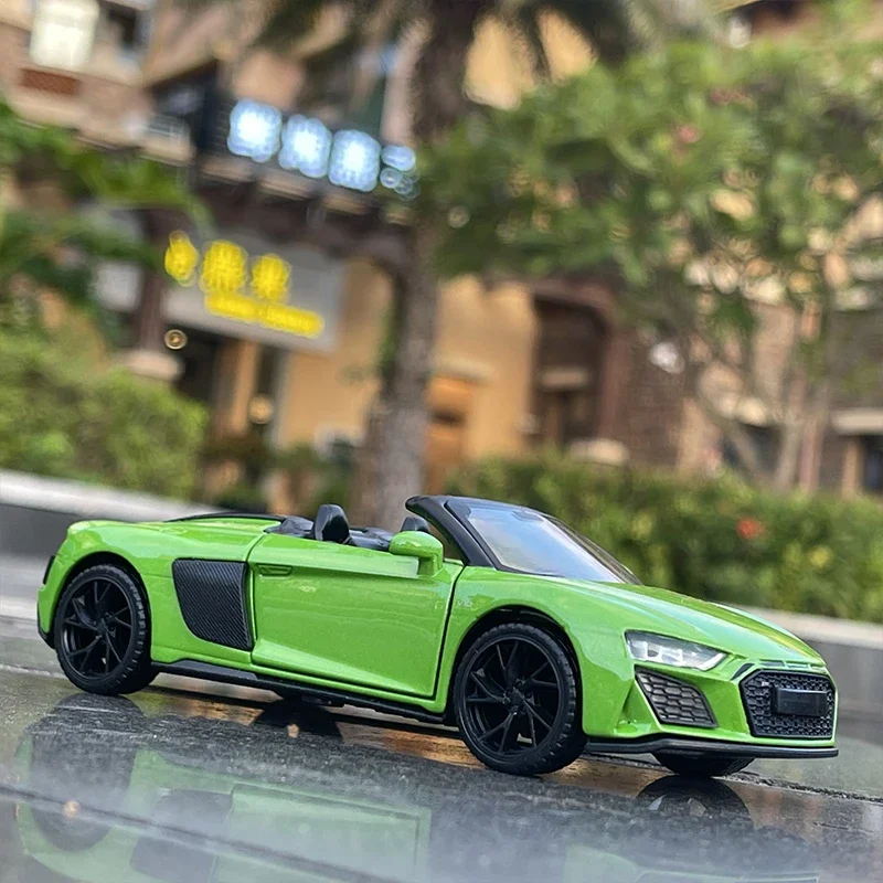 

Модель автомобиля Audi R8 Spyder в масштабе 1:32, модель автомобиля из сплава, модель автомобиля со звуковым светом, Коллекционная модель автомобиля, подарок для детей, A397