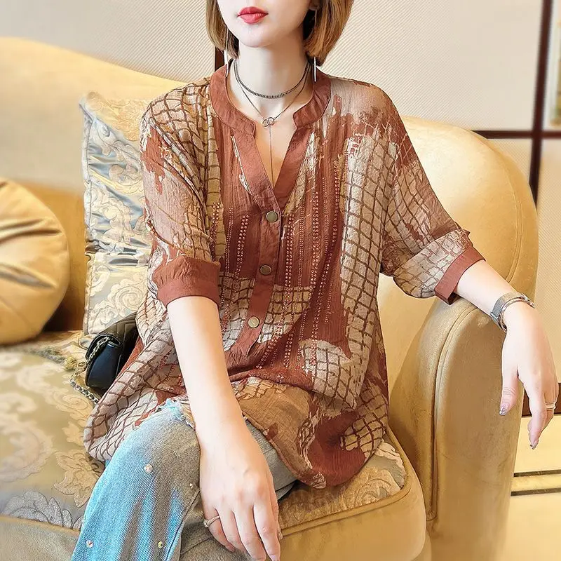 Summer New Streetwear Plaid Printed Shirt Women\'s Clothing Loose Commute Elegant V-Neck Spliced Chic Diamonds Button Midi Blouse