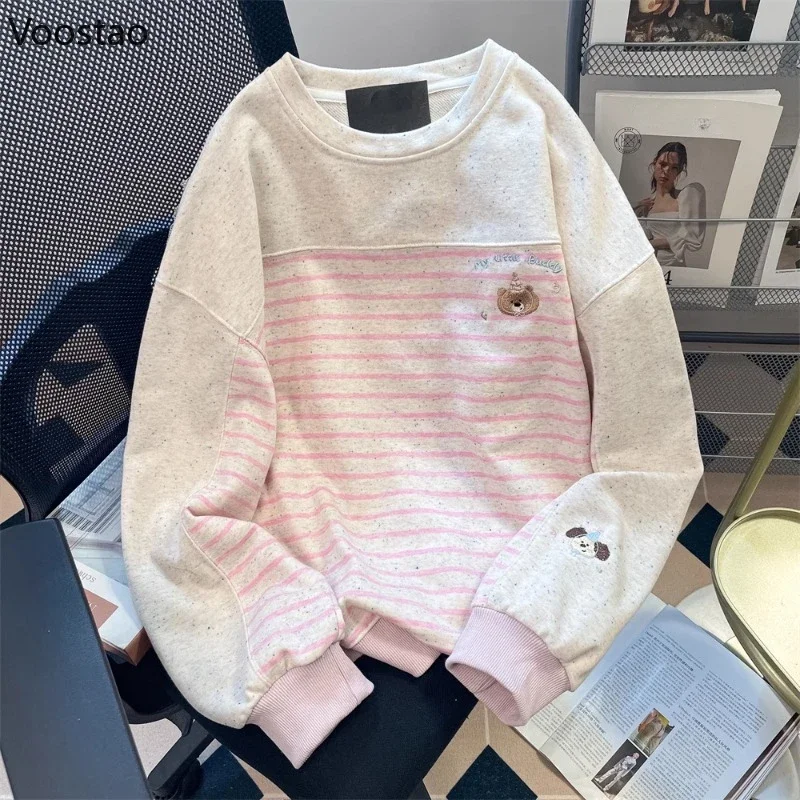 Sudaderas con bordado de oso pequeño Kawaii para mujer, sudaderas con capucha de manga larga a rayas de dibujos animados, jerséis sueltos Harajuku