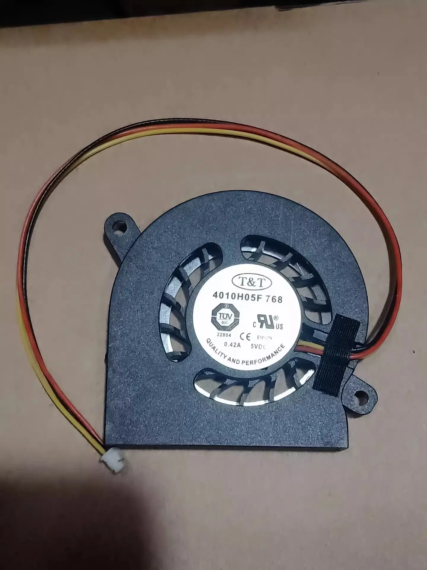 Free shipping, brand new original 4010H05F 768 5V 0.42A 4CM laptop graphics card cooling fan