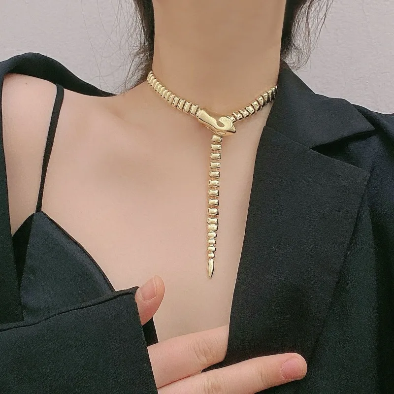 

Punk Style Golden Snake Women's Necklace Fashionable Exaggerated Y2k Banquet Club Party Collar For Women Jewelry Accessories