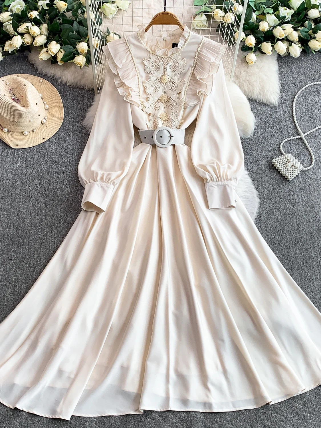 الرجعية الدانتيل الربط جولة Ne ثوب المرأة الخصر Cinching الحرير الساتان طويل الدكتور المحكمة Sle انتفض هيم ألف خط الكرة ثوب