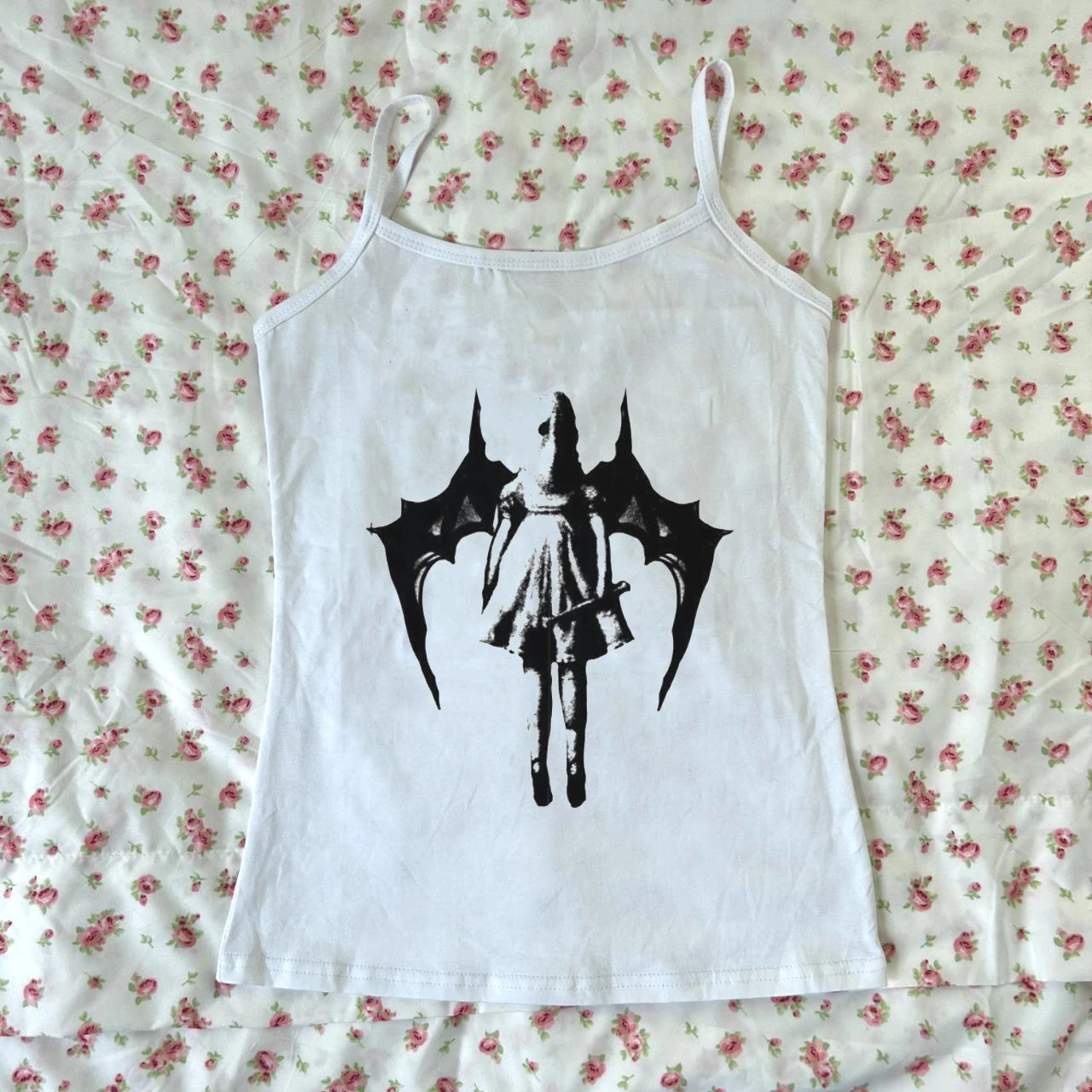 

Summer Women T-shirt Harajuku Aesthetic vest Gothic T-shirt Retro Emo girl Punk Gothic pattern Clothes Top sweet Y2k Style E-gir