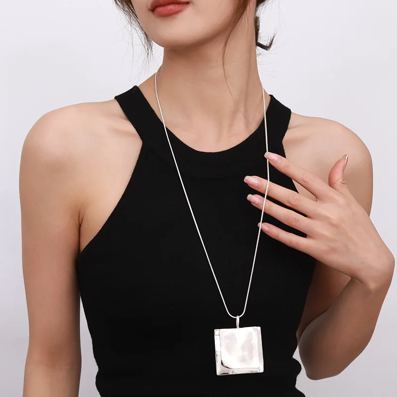 

Kaseakia Fashionable and Trendy Geometric Alloy Pendant, Women's Sweater Chain Long Necklace Jewelry Accessories