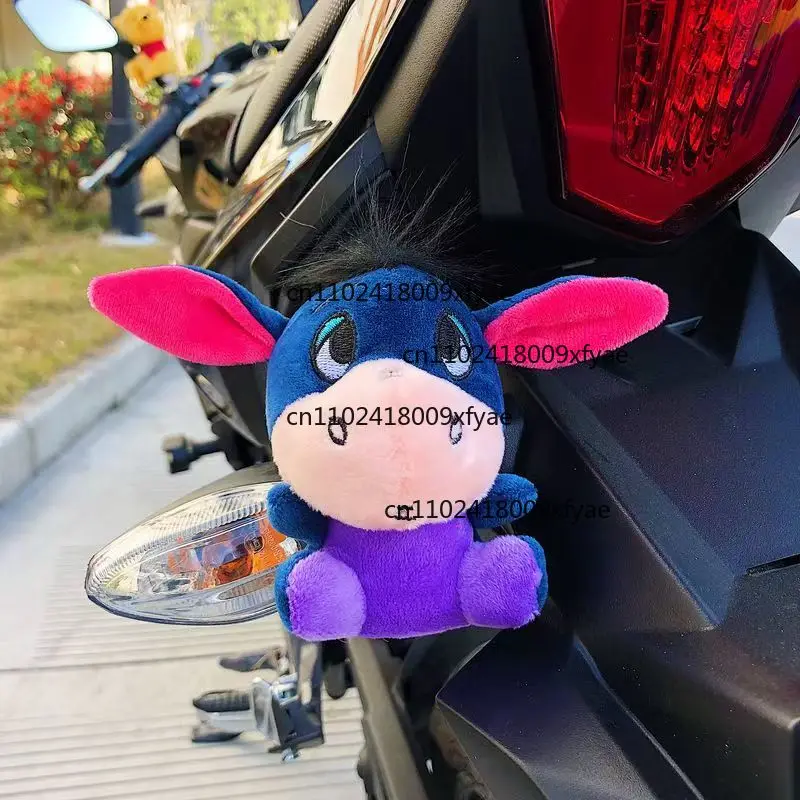 2025 ويني ذا بوه الدب النمر خنزير لطيف الكرتون أنيمي أفخم دمى اللعب المفاتيح قلادة غرفة الحلي هدايا أعياد ميلاد للأطفال