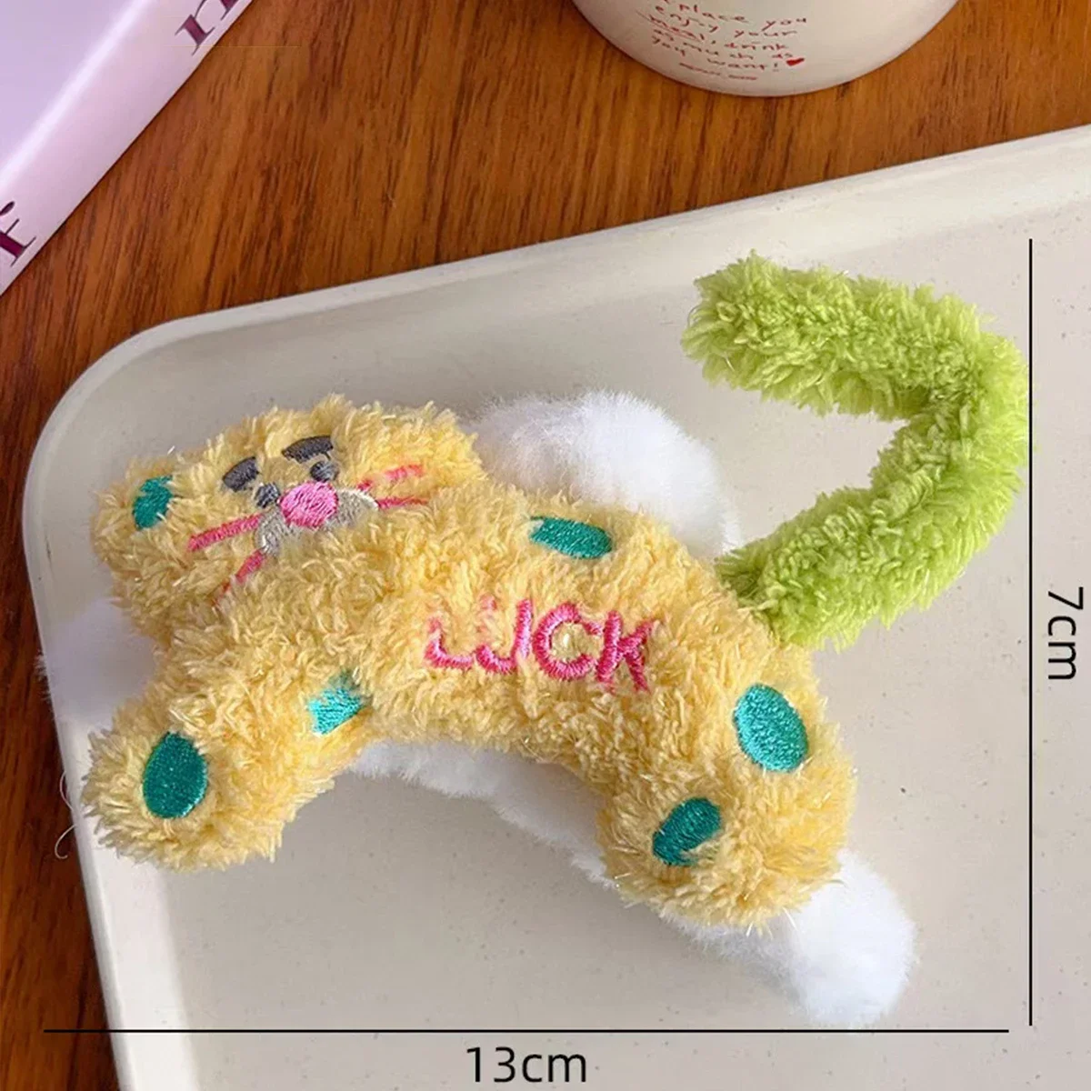 1pc autumn and winter plush hair clip fashion novel cute cute pet luck cat large back head hair shark clip