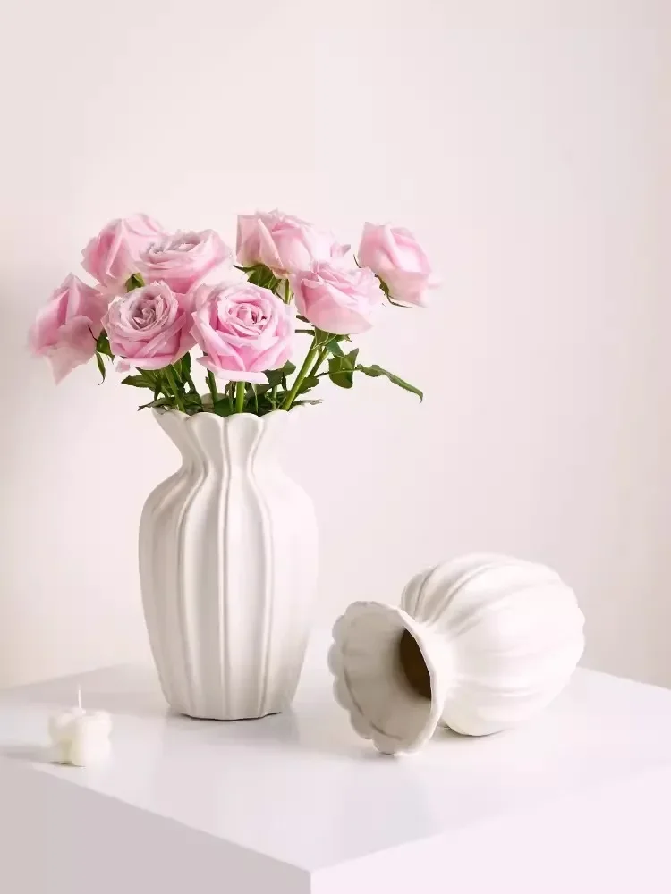 Nordic Retro Gold Painted Cream White Ceramic Vase Living Room Coffee Table Flower Arrangement Vase  Girl Flower Pot  Home Decor