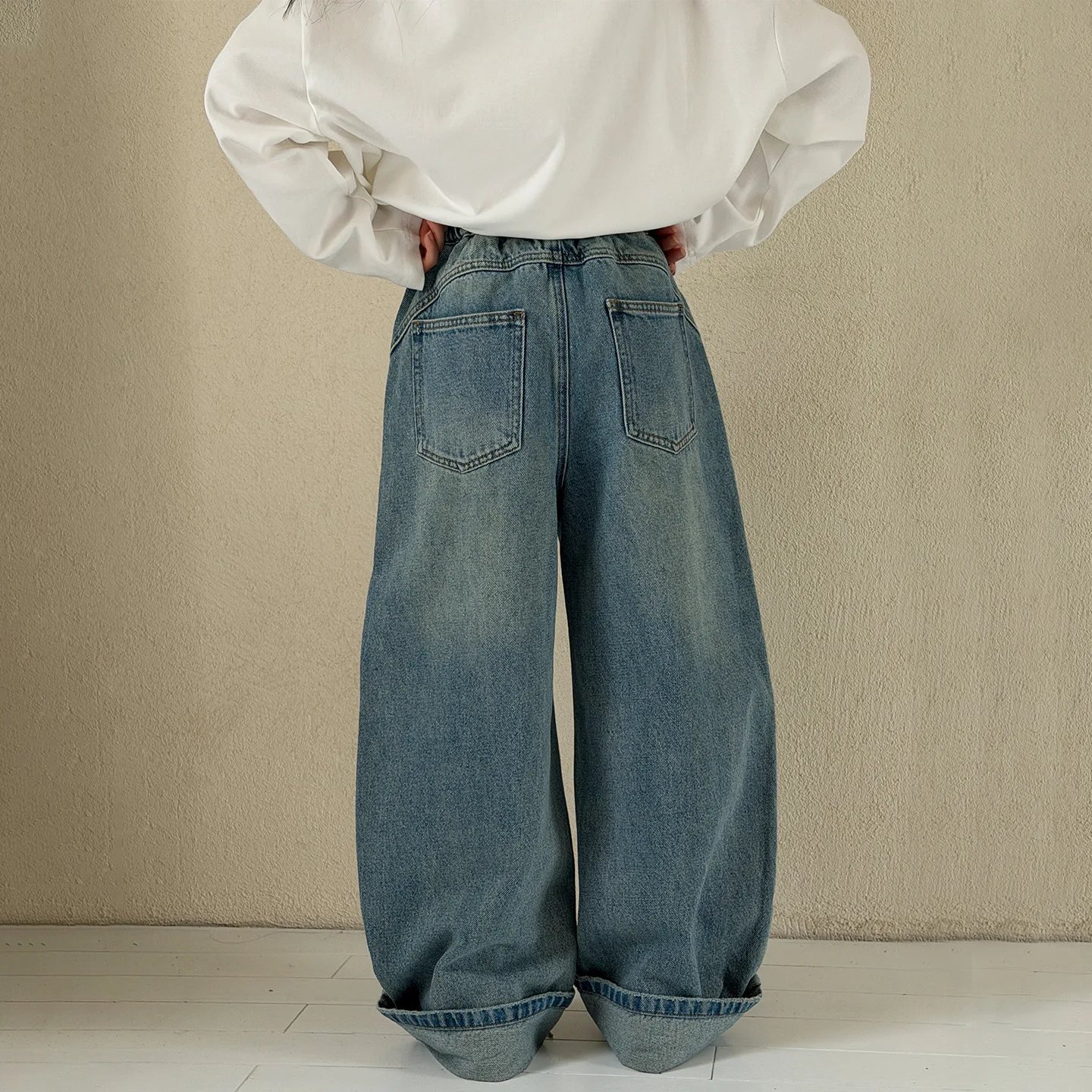 Girls Jeans 2026 Spring Patchwork Wide Leg Curved Denim Pants Kids Casual Trousers Teen Fashion Oversized Streetwear Daily Wear