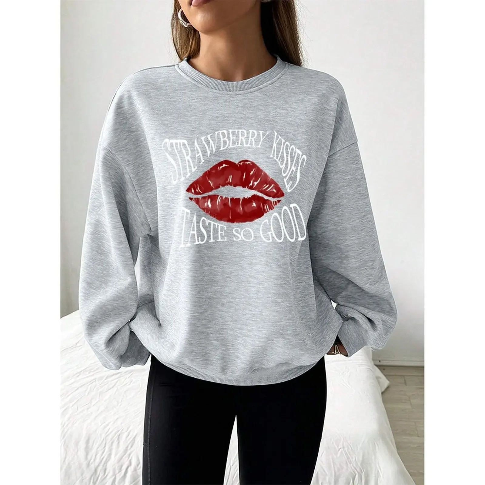 

Round Neck Top Velvet Sweater Female Long Sleeve Regular Length Print Pattern Stylish Design Casual Style Black