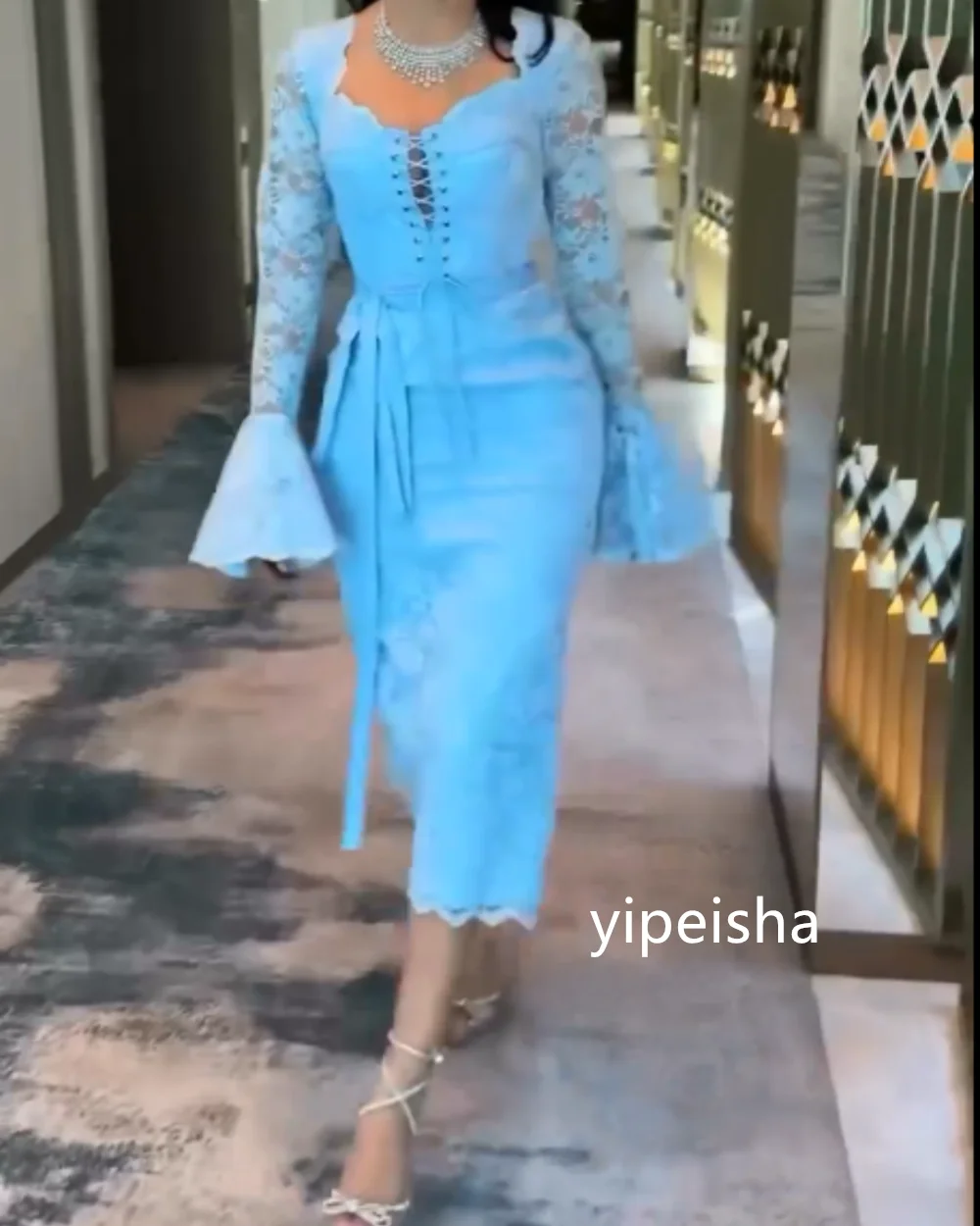 Customized Intricate Lace Sheath V-neck Midi Dresses Prom Classic Exquisite Modern Style Pastrol Unisex Chinese Formal